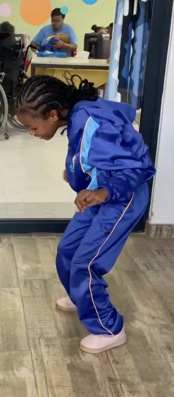 Leonardo: A Wooden Therapy Device That Teaches Children to Walk