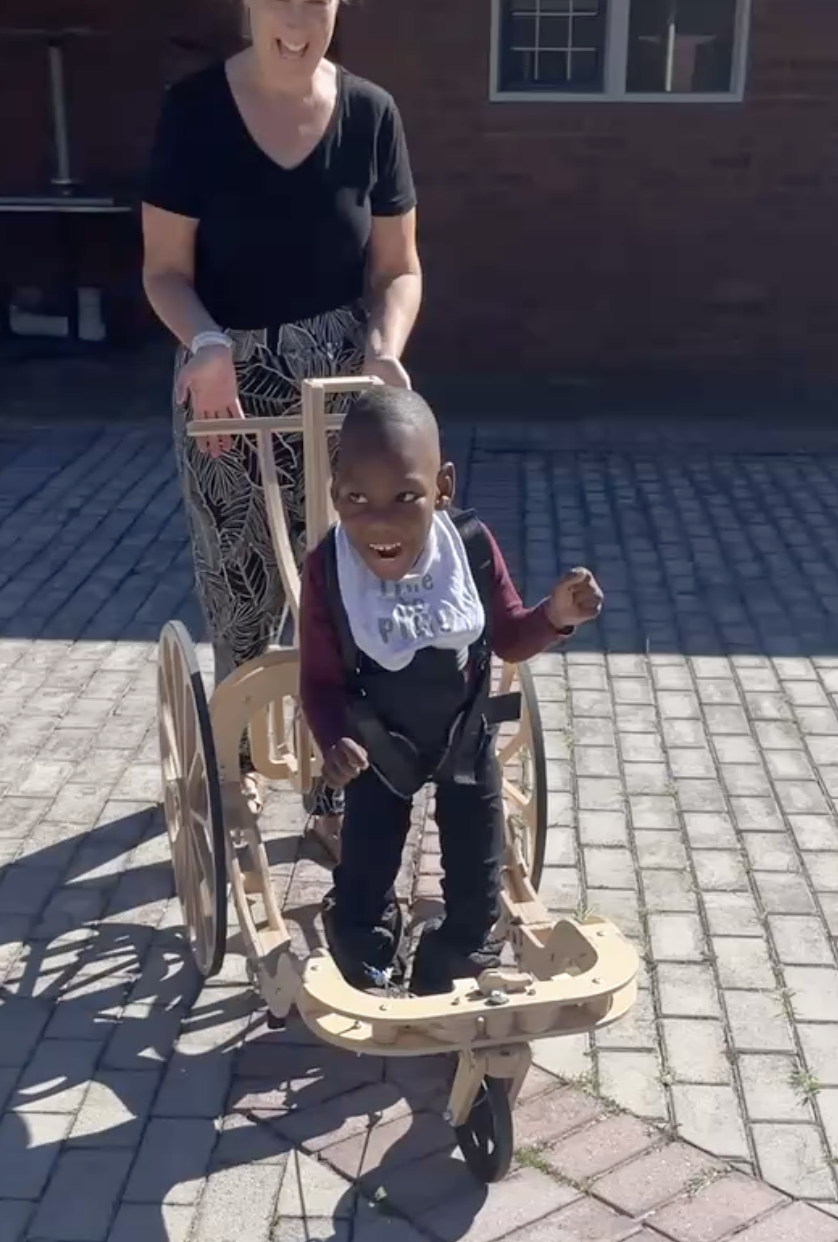 Leonardo: A Wooden Therapy Device That Teaches Children to Walk